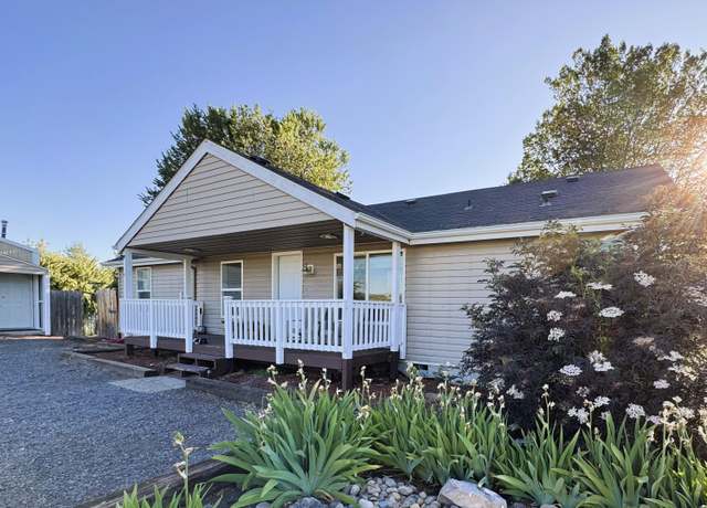 Property at 39030 Modoc Point Rd, Chiloquin, OR 97624, 3 beds, 2 baths