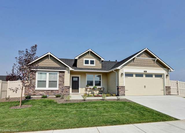 Property at 3064 Umpqua Dr #38, Medford, OR 97504, 4 beds, 2 baths