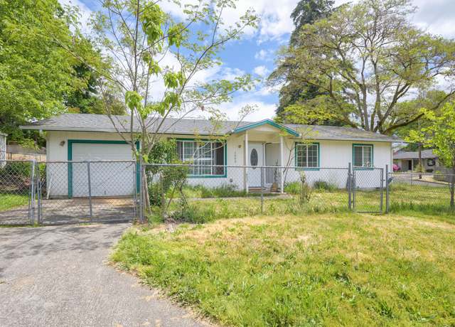 Property at 1005 NW Grant St, Grants Pass, OR 97526, 3 beds, 1 bath