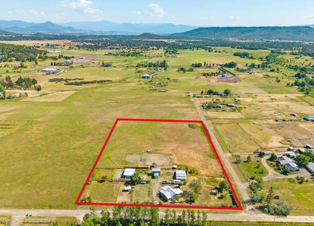 Property at 4071 Winnetka Rd, White City, OR 97503, 2 beds, 1 bath
