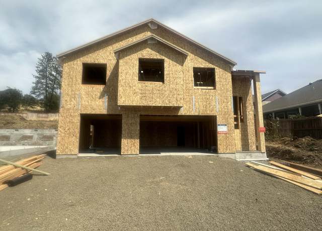 Property at 669 Old Waverly Way #20, Eagle Point, OR 97524, 4 beds, 2 baths