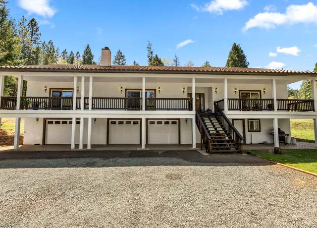 Property at 2295 W Evans Creek Rd, Rogue River, OR 97537, 4 beds, 3 baths