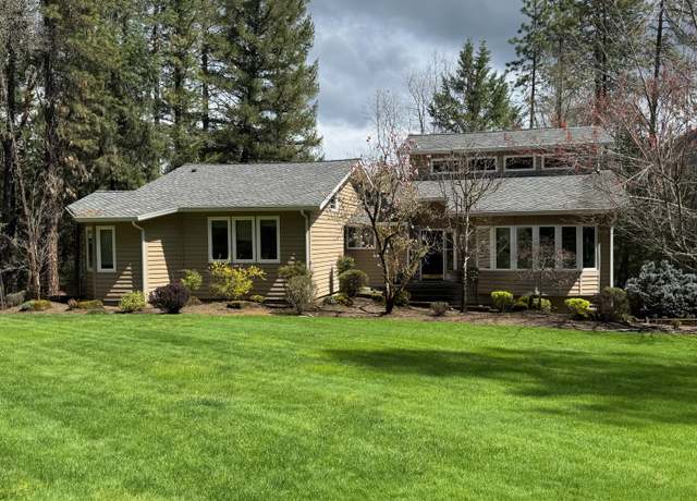 Property at 218 Pleasant Creek Rd, Rogue River, OR 97537, 3 beds, 3 baths