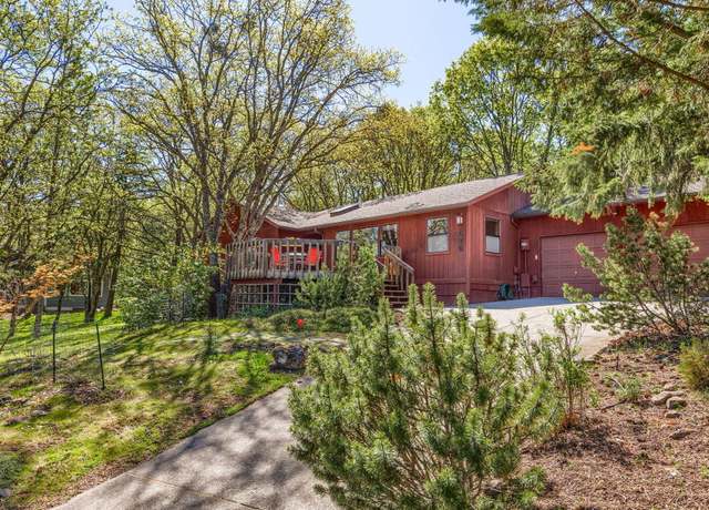 Property at 575 Nyla Ln, Ashland, OR 97520, 3 beds, 2 baths