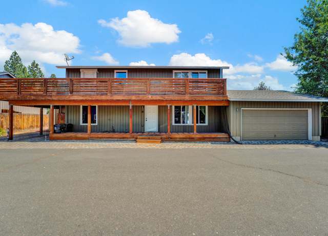 Property at 31 SE Benaiah Cir, Bend, OR 97702, 4 beds, 3.5 baths