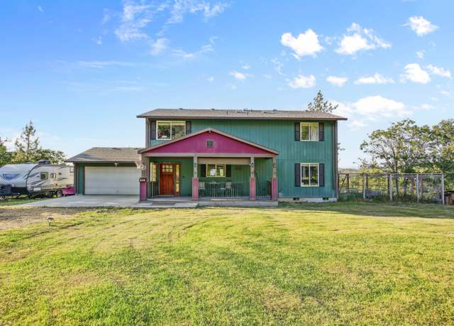 Property at 448 Wren Ridge Dr, Eagle Point, OR 97524, 4 beds, 2.5 baths