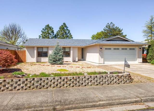 Property at 2551 Paloma Ave, Medford, OR 97504, 3 beds, 2 baths