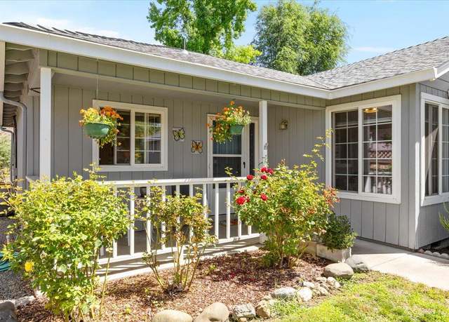 Property at 1012 Peachwood Ct, Medford, OR 97501, 3 beds, 2 baths