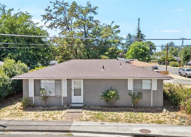 Property at 610 Freeman Rd, Central Point, OR 97502, 3 beds, 2 baths