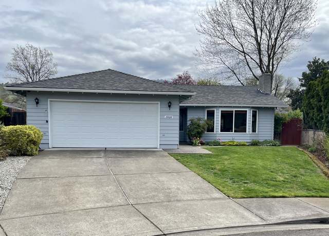 Property at 2868 Bailey Ave, Medford, OR 97504, 3 beds, 2 baths
