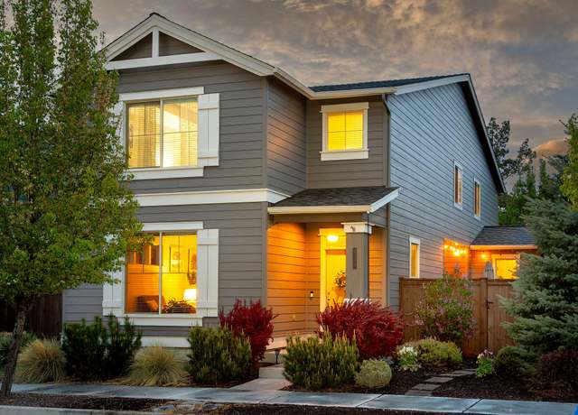 Property at 3380 SW 28th St, Redmond, OR 97756, 3 beds, 2.5 baths