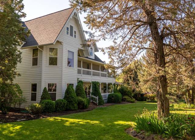 Property at 69150 Butcher Block Blvd, Sisters, OR 97759, 5 beds, 4.5 baths