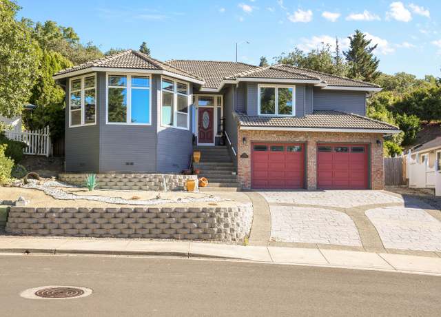 Property at 4388 Innsbruck, Medford, OR 97504, 4 beds, 3 baths