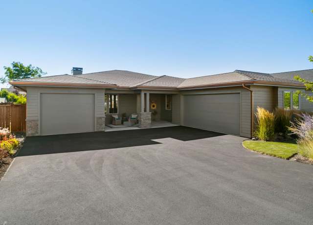 Property at 3633 SW 47th St, Redmond, OR 97756, 3 beds, 3 baths