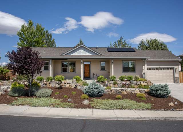 Property at 3344 SW Cascade Vista Dr, Redmond, OR 97756, 3 beds, 2 baths