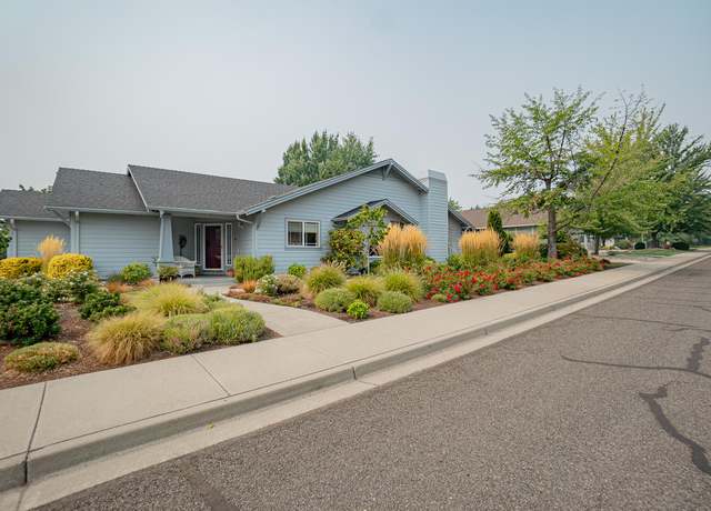 Photo of 97 Freshwater Dr, Phoenix, OR 97535