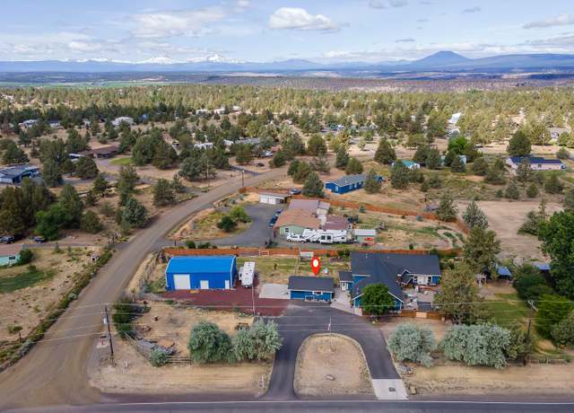 Property at 12654 SW Cinder Dr, Terrebonne, OR 97760, 4 beds, 3 baths