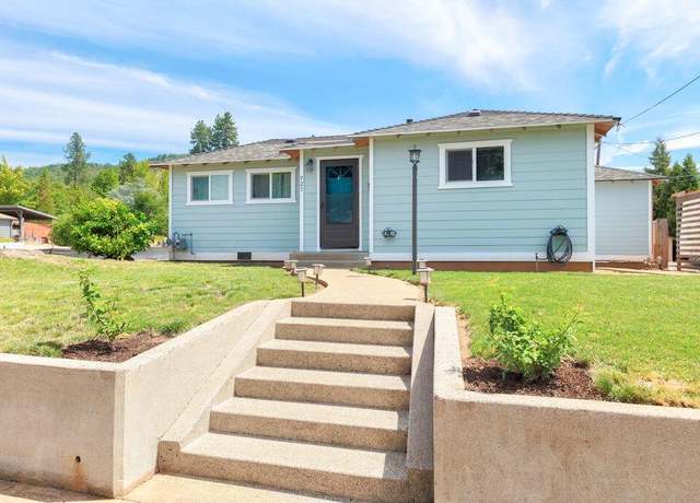 Property at 929 NE 9th St, Grants Pass, OR 97526, 2 beds, 1 bath