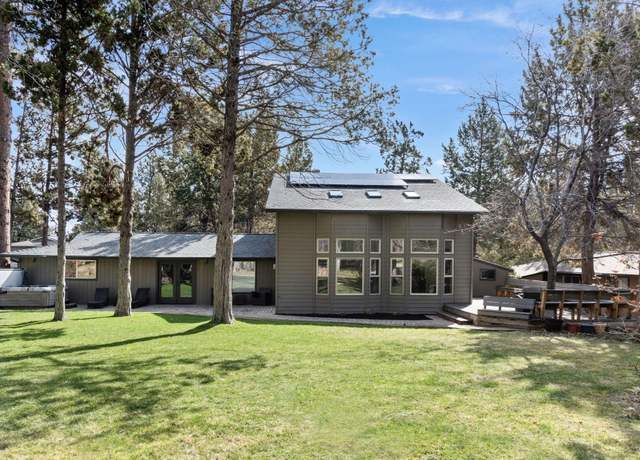 Property at 61225 Nisika Ct, Bend, OR 97702, 4 beds, 3 baths