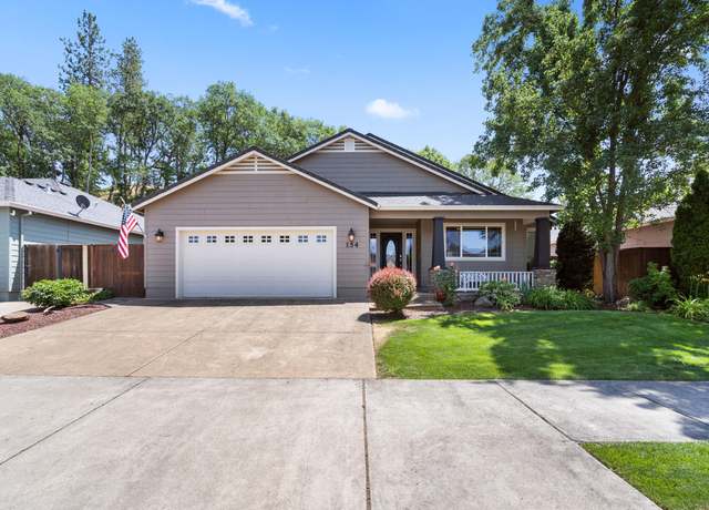 Property at 154 Glenwood Dr, Eagle Point, OR 97524, 3 beds, 2 baths