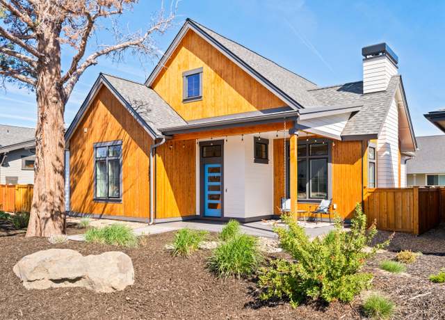 Property at 282 W Lundgren Mill Dr, Sisters, OR 97759, 3 beds, 2 baths