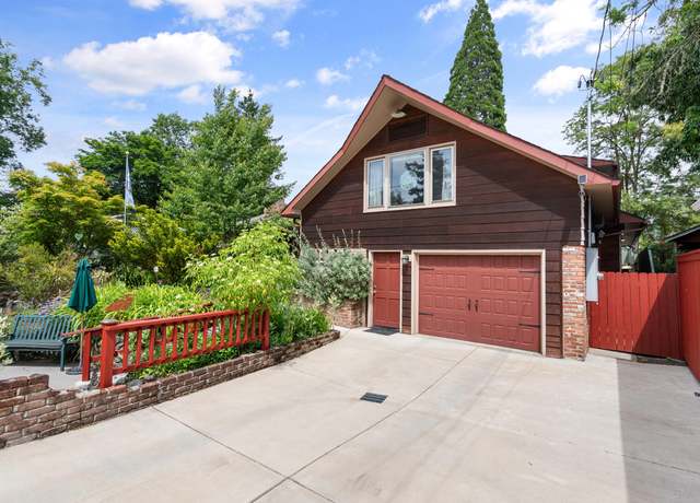 Property at 1341 NW Washington Blvd, Grants Pass, OR 97526, 3 beds, 3.5 baths