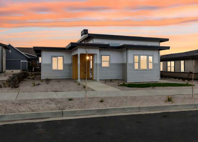 Property at 1051 SE Fescue Ln, Madras, OR 97741, 3 beds, 2 baths