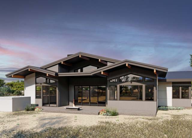 Property at 3126 NW Crossing Dr, Bend, OR 97703, 4 beds, 4 baths