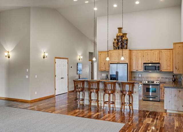 Property at 1911 NW 18th St, Redmond, OR 97756, 3 beds, 2 baths
