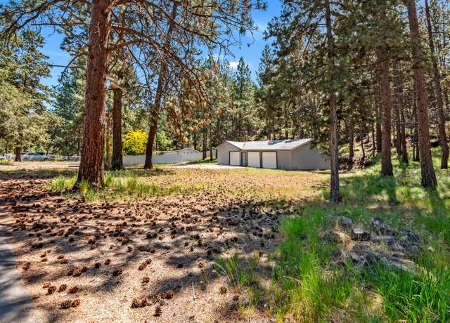 Property at 19943 Ashwood Dr, Bend, OR 97702