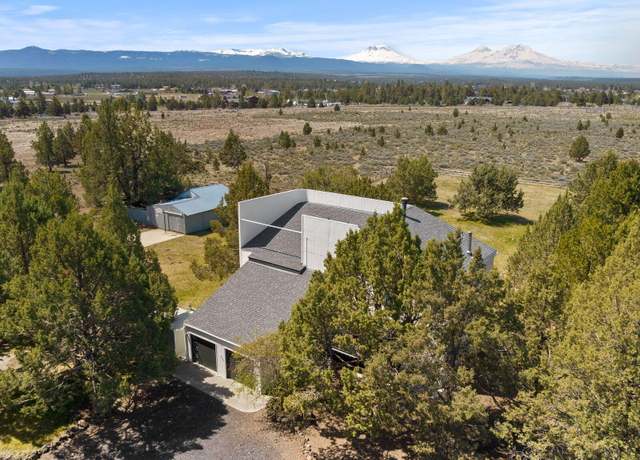 Property at 66985 Rock Island Ln, Bend, OR 97703, 3 beds, 2.5 baths