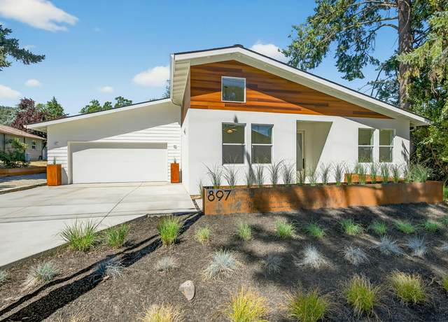 Property at 897 Hillview Dr, Ashland, OR 97520, 3 beds, 2 baths