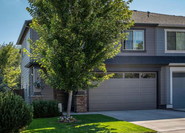 Property at 150 SW 30th St, Redmond, OR 97756, 3 beds, 2.5 baths