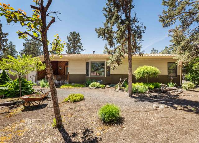 Property at 19933 Elm Ln, Bend, OR 97703, 2 beds, 2 baths