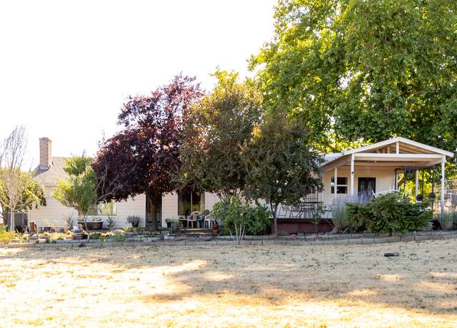 Property at 4413 Merita Ter, Central Point, OR 97502, 3 beds, 2 baths