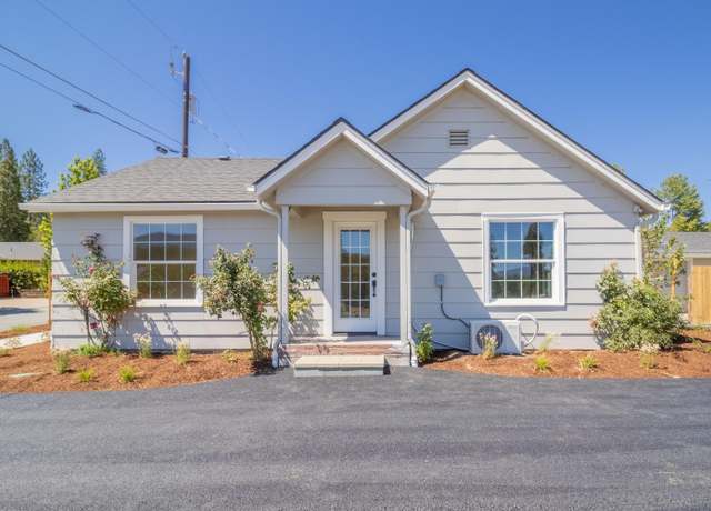 Property at 2732 Denton Trl, Grants Pass, OR 97527, 2 beds, 1 bath