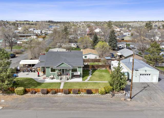 Property at 798 SW 3rd St, Madras, OR 97741, 5 beds, 2 baths