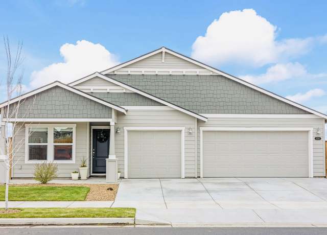 Property at 1256 NW Golf Course Dr, Madras, OR 97741, 4 beds, 2 baths