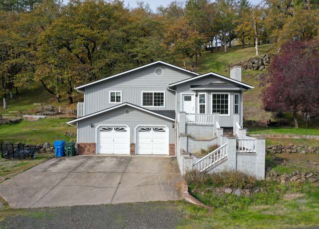 Property at 344 Rene Dr, Shady Cove, OR 97539, 3 beds, 2 baths