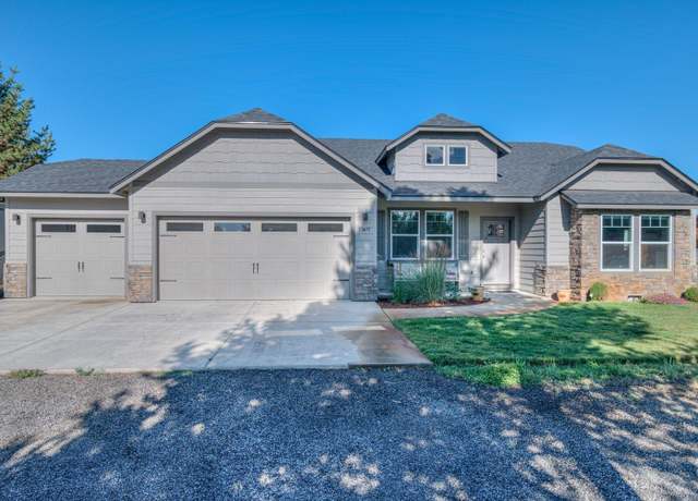 Property at 53475 Bridge Dr, La Pine, OR 97739, 4 beds, 2 baths