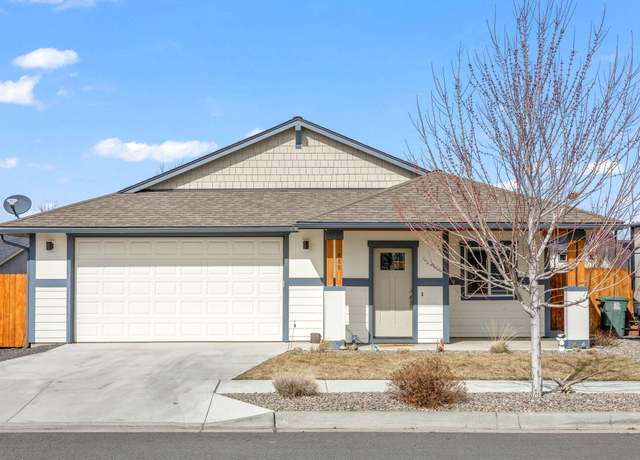 Property at 686 NE Begonia St, Madras, OR 97741, 3 beds, 2 baths