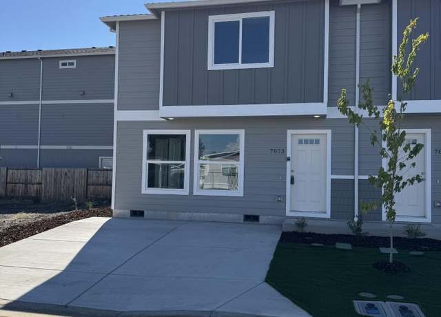 Property at 7873 Houston Loop, White City, OR 97503, 2 beds, 2.5 baths