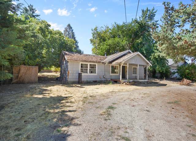 Property at 2011 Camp Baker Rd Unit n/a, Medford, OR 97501, 3 beds, 2 baths