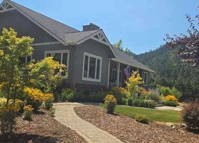 Property at 931 Hogan Rd, Jacksonville, OR 97530, 3 beds, 2 baths