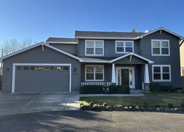 Property at 200 Fieldbrook Ct, Medford, OR 97504, 4 beds, 2.5 baths