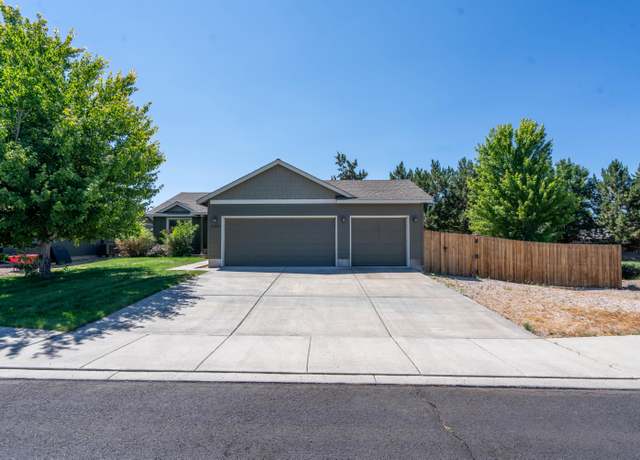 Property at 2370 SW Kalama Ave, Redmond, OR 97756, 3 beds, 2 baths