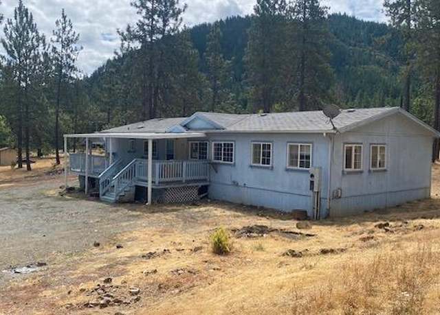 Property at 224 Gordon Way S, Grants Pass, OR 97527, 3 beds, 2 baths