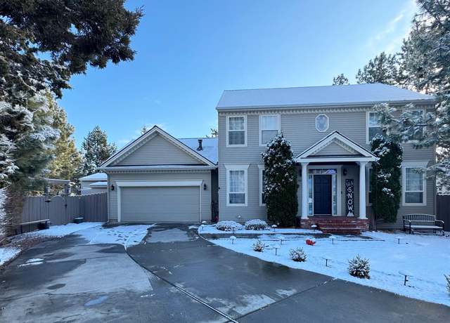 Property at 1044 SE Baywood Ct, Bend, OR 97702, 4 beds, 2.5 baths