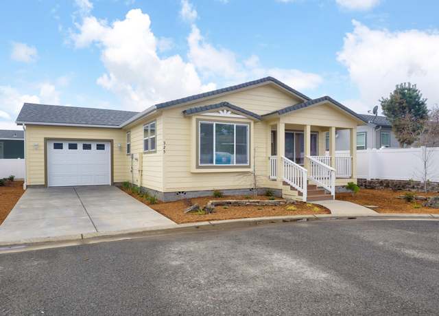 Property at 325 Winston Dr, Grants Pass, OR 97526, 2 beds, 2 baths