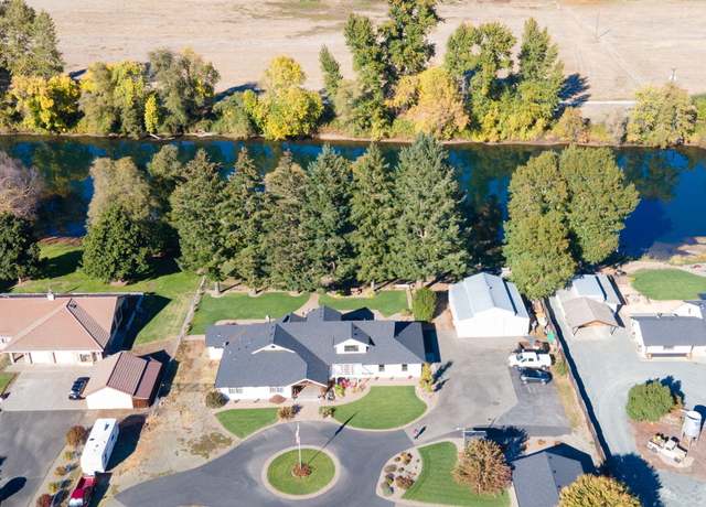 Property at 4500 Leonard Rd, Grants Pass, OR 97527, 5 beds, 5 baths
